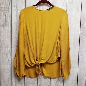 Zara Woman Cold Shoulder XS Trendy Top